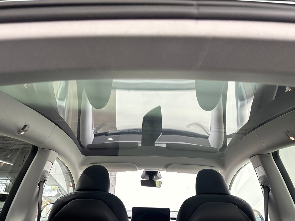 Used 2024 Tesla Model Y Long Range image 70