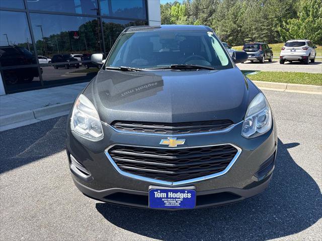 Used 2017 Chevrolet Equinox LS AWD/4WD image 2