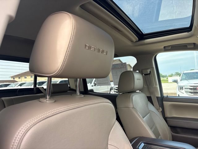Used 2016 GMC Sierra 1500 Denali w/ Enhanced Driver Alert Package AWD/4WD image 47