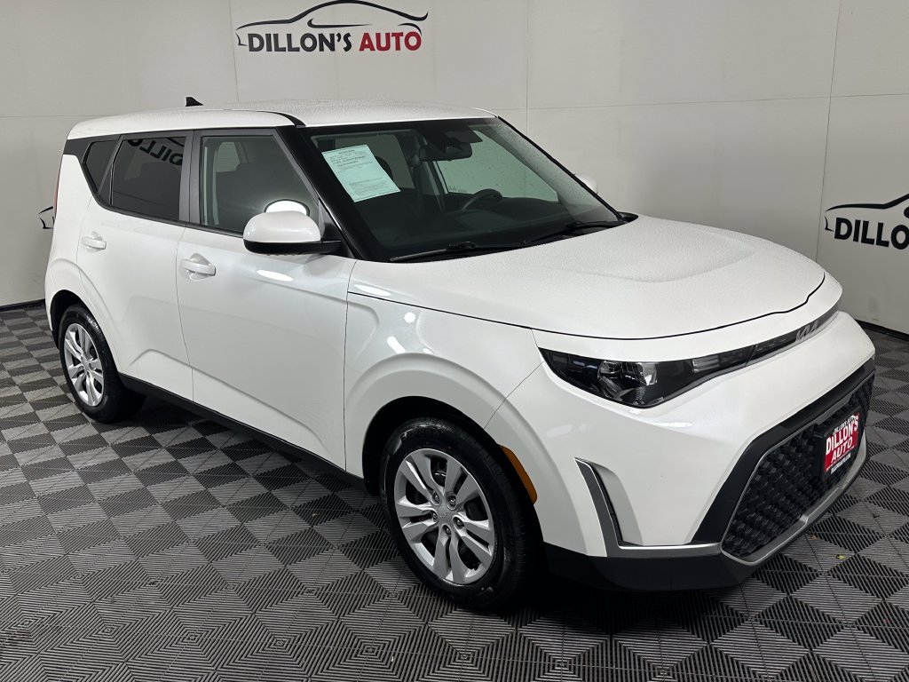 Used 2024 Kia Soul LX FWD image 9