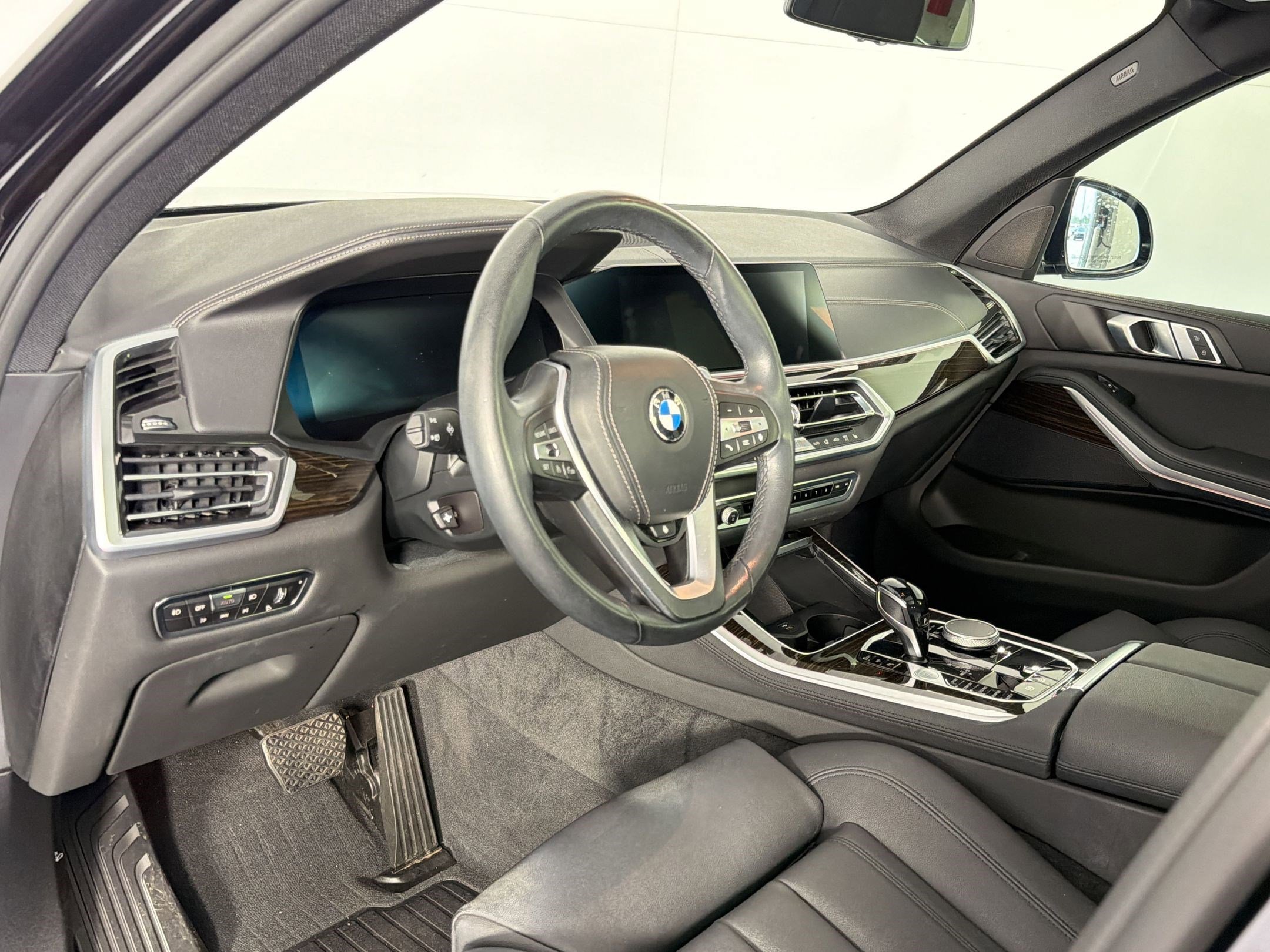 Used 2021 BMW X5 xDrive40i w/ Convenience Package AWD/4WD image 4