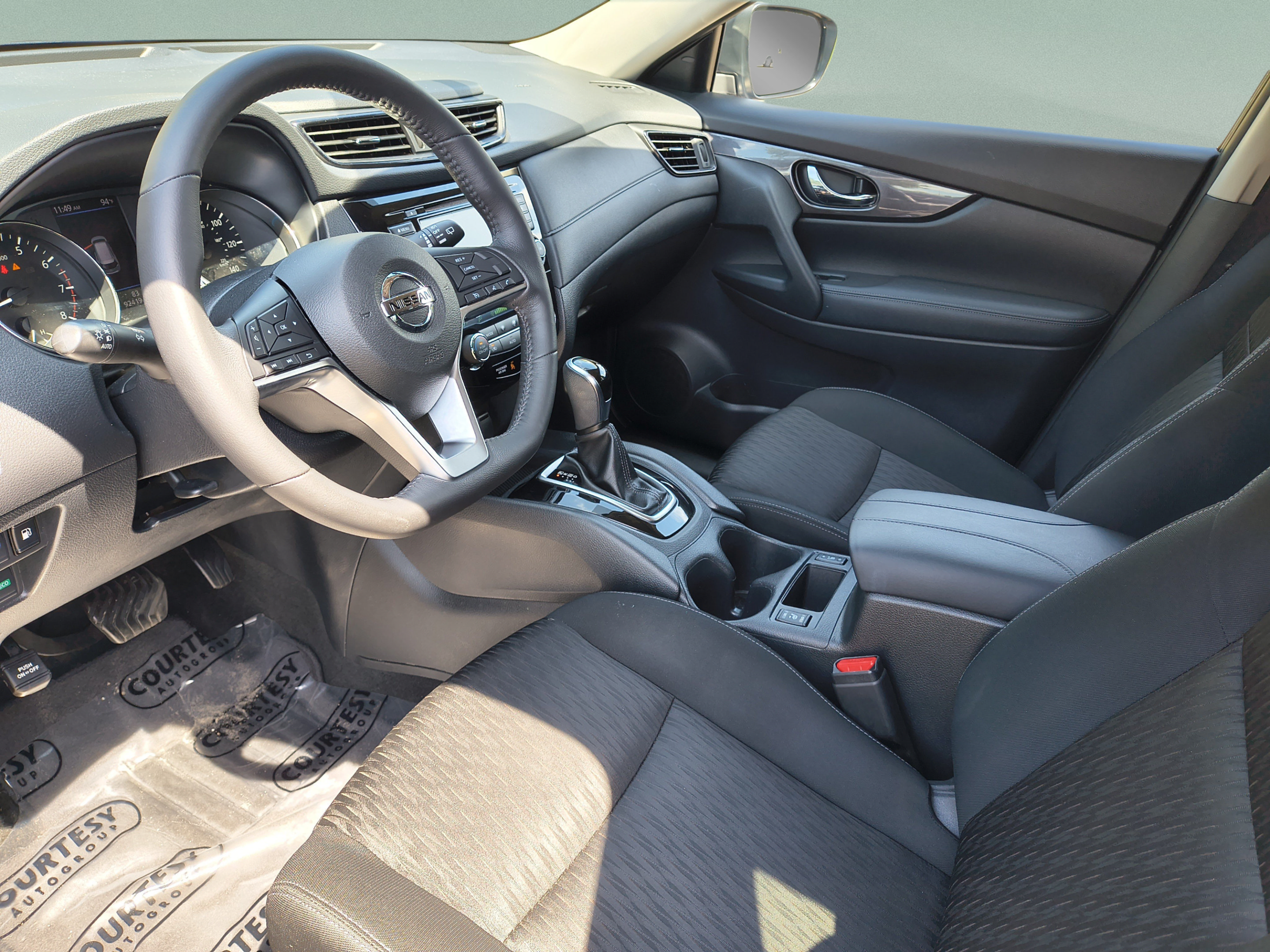 Used 2018 Nissan Rogue SV FWD image 19