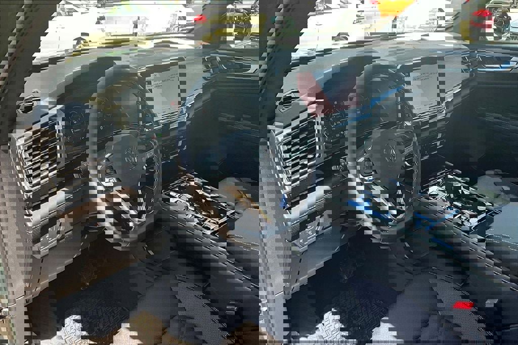 New 2026 Volkswagen Atlas Cross Sport SE image 14