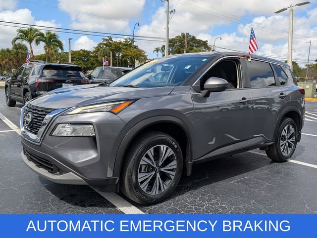 Used 2022 Nissan Rogue SV image 3