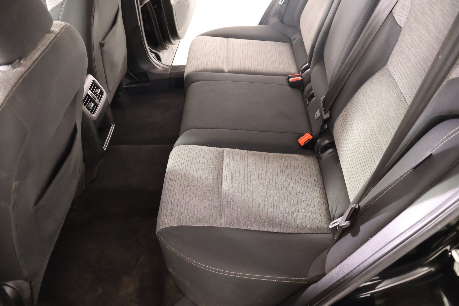 Used 2021 Nissan Rogue S image 11