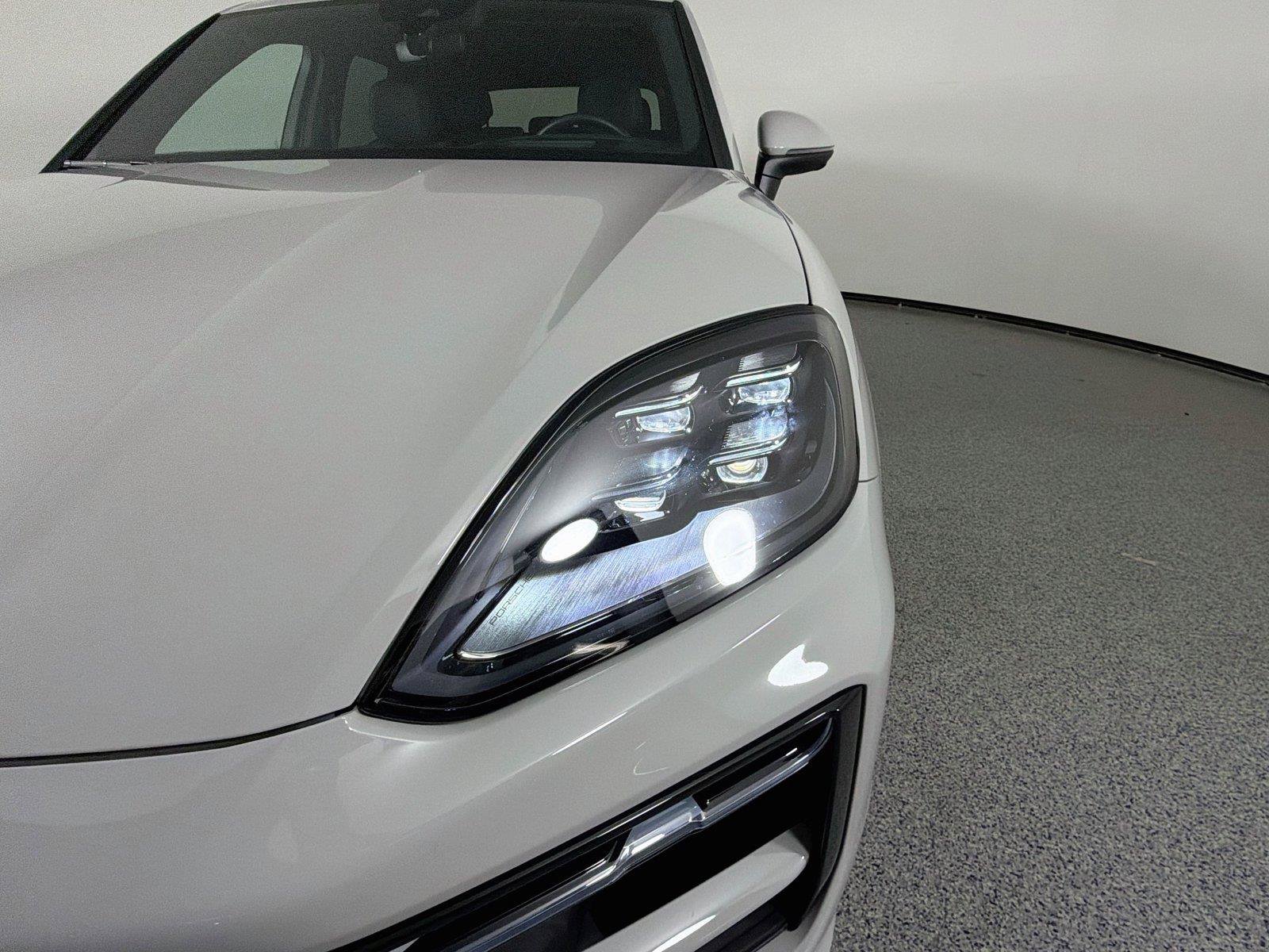 Certified 2026 Porsche Cayenne S AWD/4WD image 15