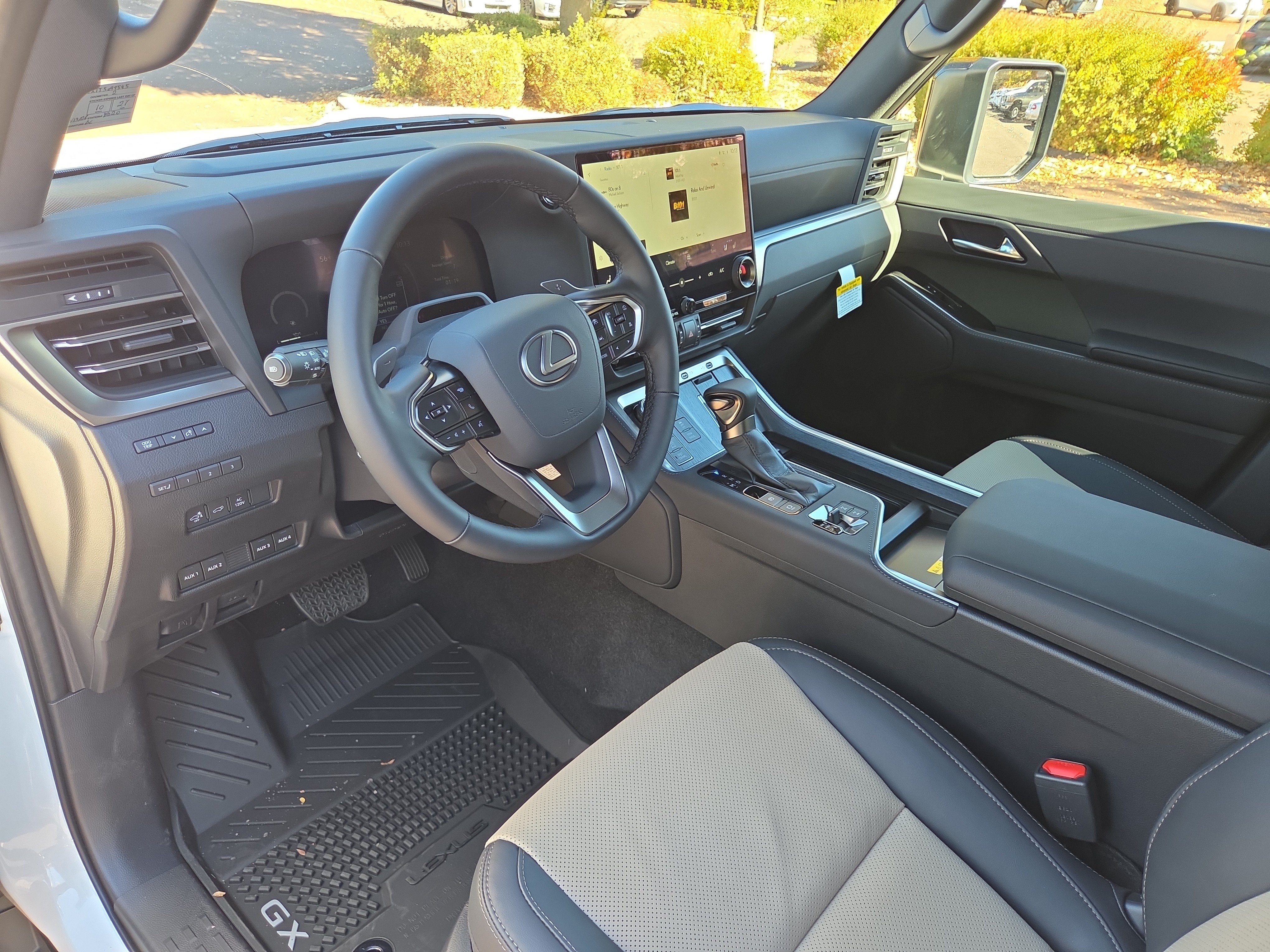 New 2026 Lexus GX 550 w/ Accessory Package (32) AWD/4WD image 9