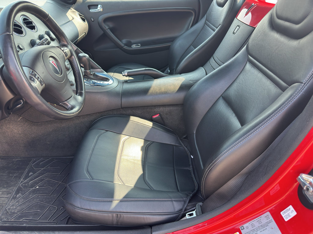Used 2008 Pontiac Solstice Convertible w/ Premium Package RWD image 7