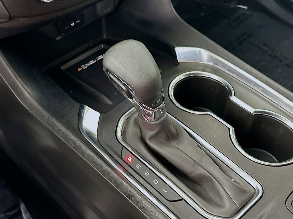 Used 2023 Chevrolet Traverse LT image 24