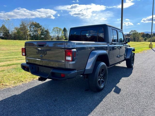 Used 2022 Jeep Gladiator Sport AWD/4WD image 4