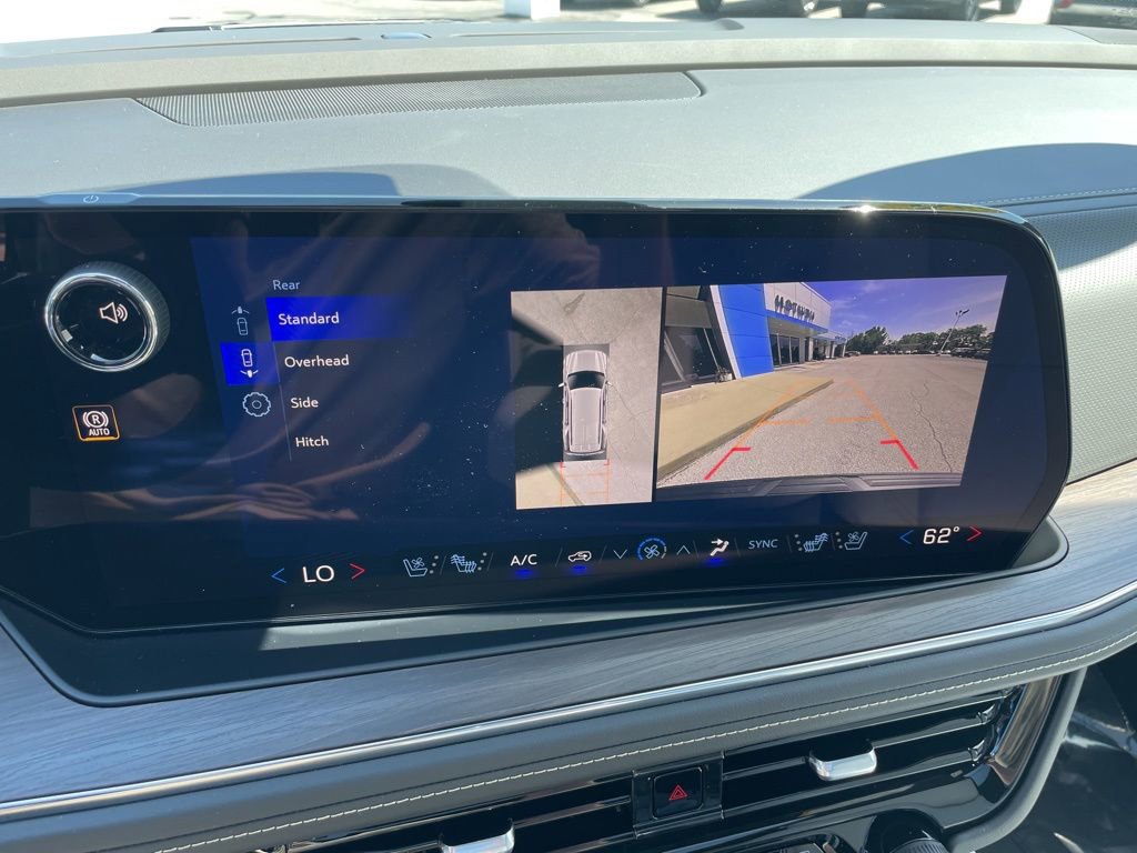 New 2026 Chevrolet Tahoe Premier w/ Sun And Tow Package AWD/4WD image 13