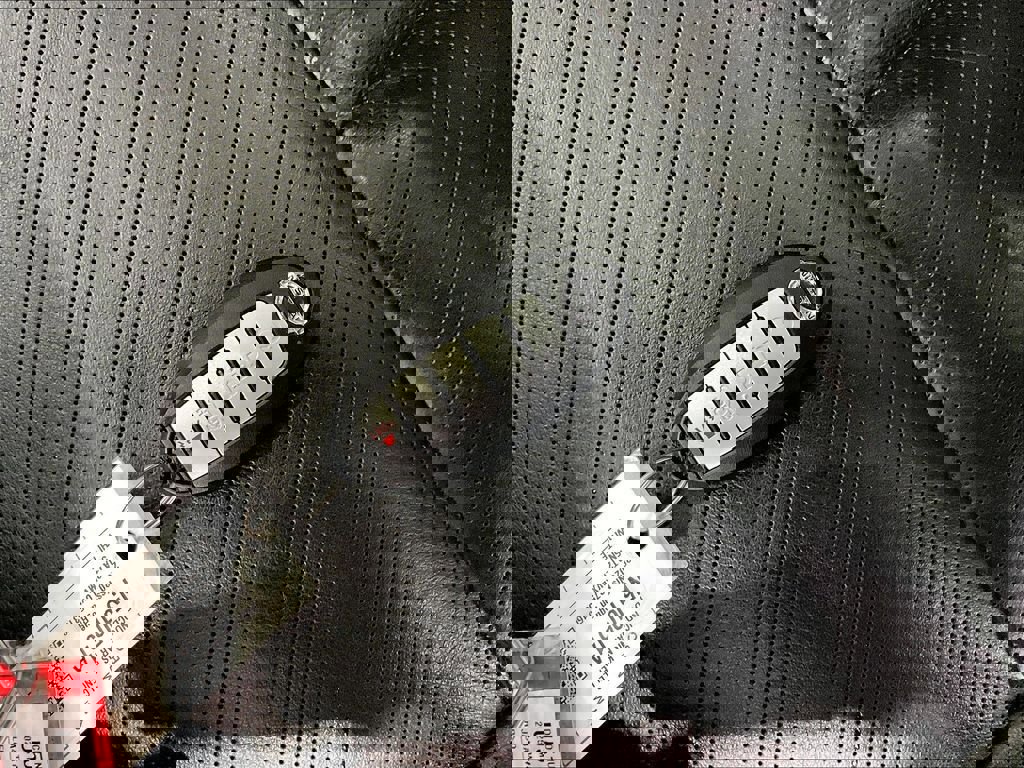 Used 2020 Nissan Rogue SL w/ Premium Package image 32