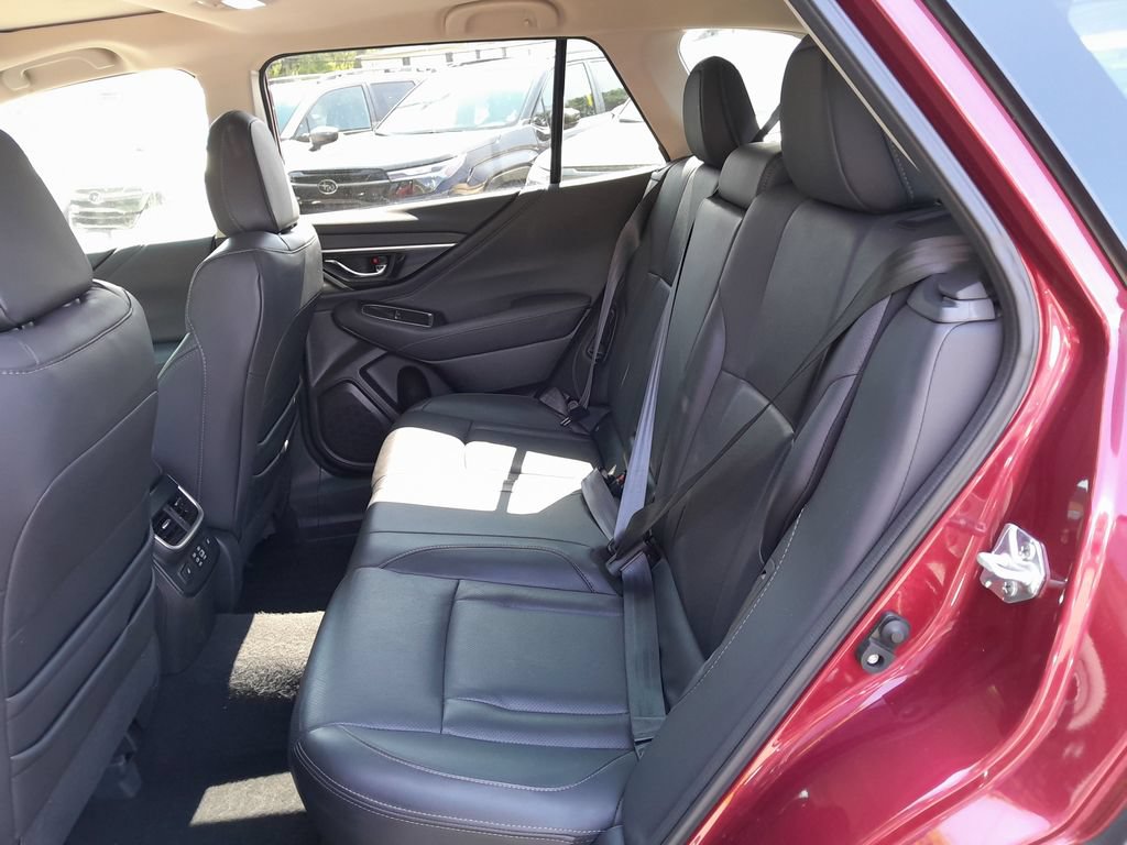 Certified 2025 Subaru Outback Limited AWD/4WD image 30