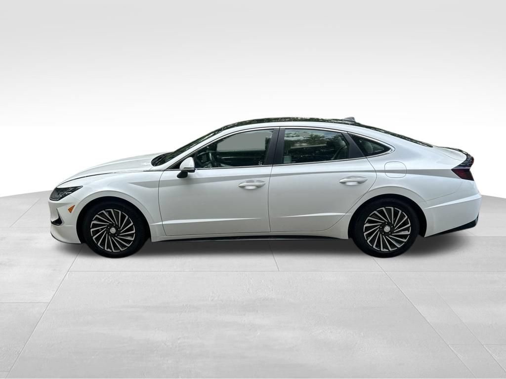 Used 2021 Hyundai Sonata Limited FWD image 2