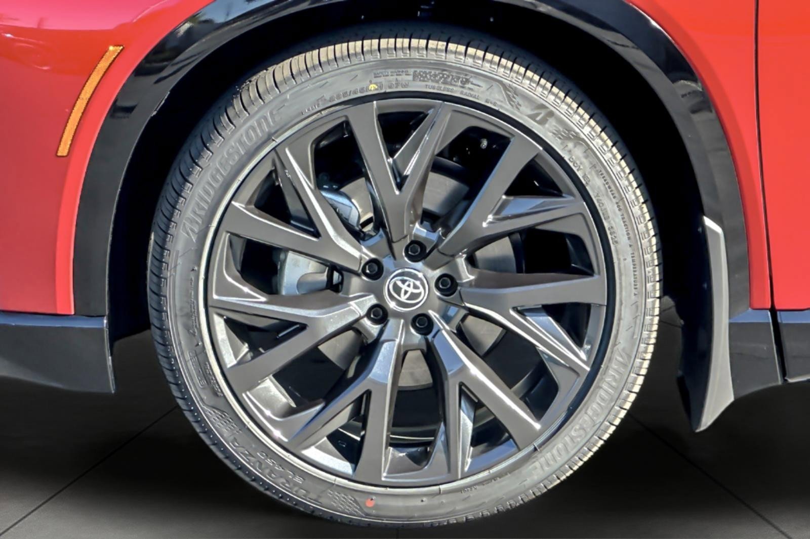 New 2025 Toyota Crown Signia image 25