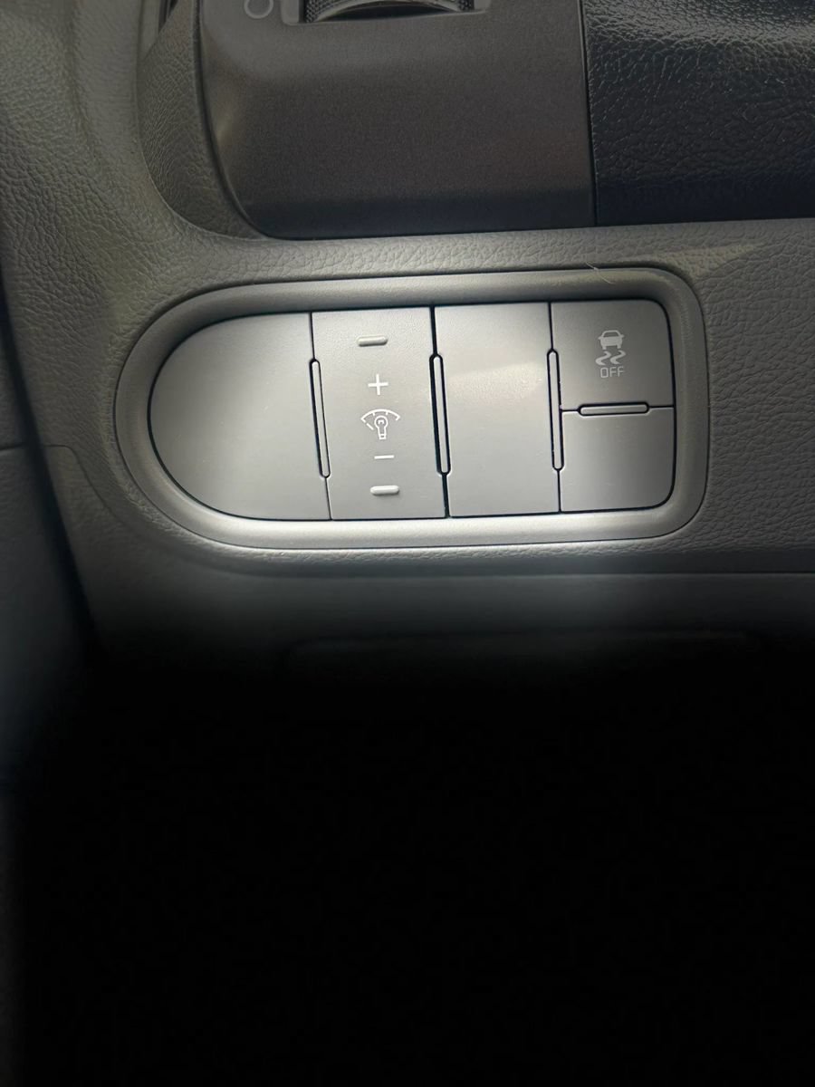 Used 2017 Kia Forte LX FWD image 30