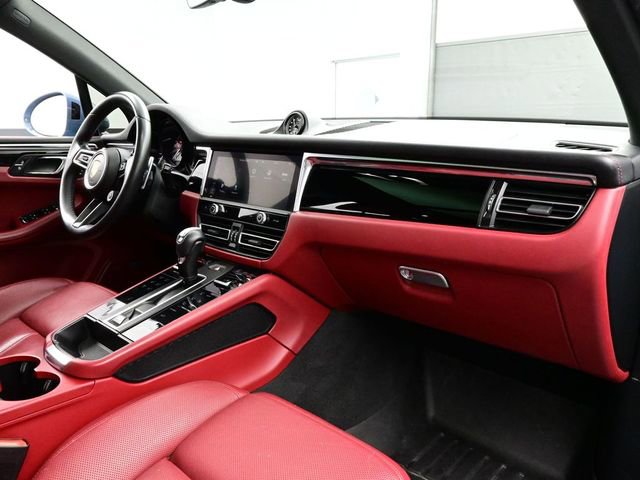 Certified 2022 Porsche Macan S AWD/4WD image 19