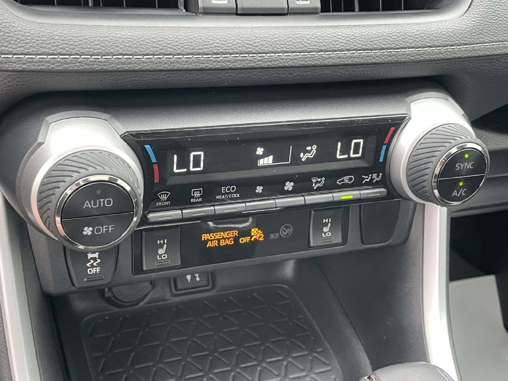 Used 2019 Toyota RAV4 XLE Premium w/ Cold Weather Package FWD image 33