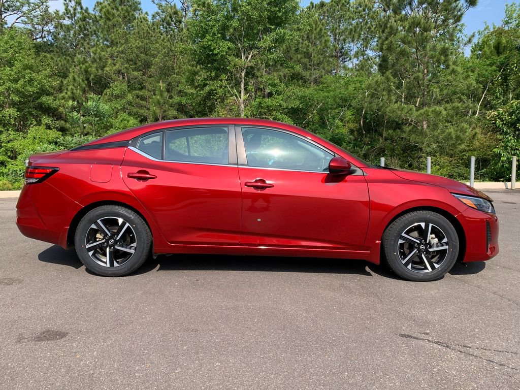 Used 2024 Nissan Sentra SV FWD image 2