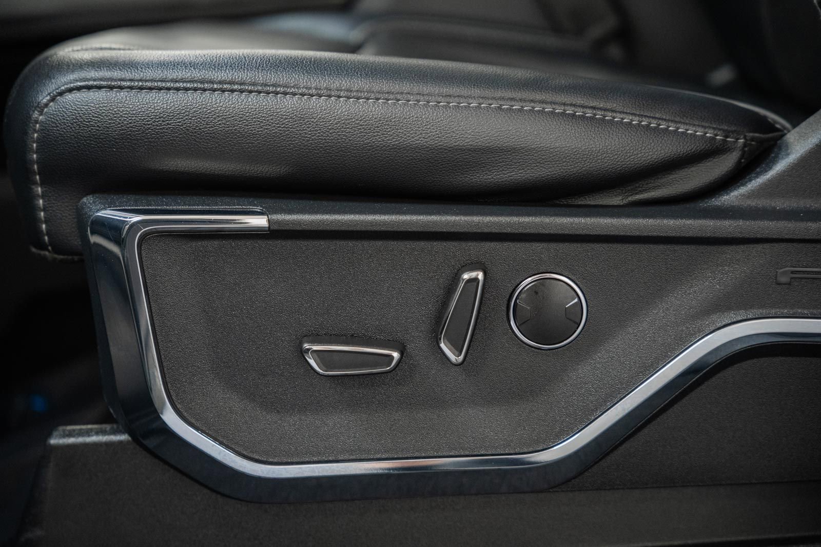 Used 2023 Ford F150 Lariat w/ Equipment Group 502A High image 47