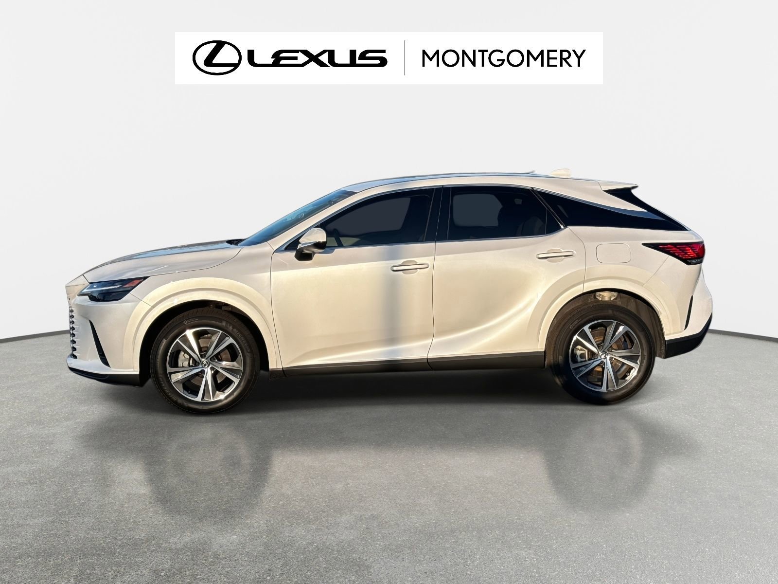 Used 2024 Lexus RX 350 FWD w/ Technology Package image 6