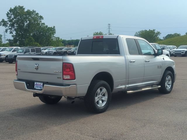 Used 2017 RAM 1500 Classic SLT AWD/4WD image 3