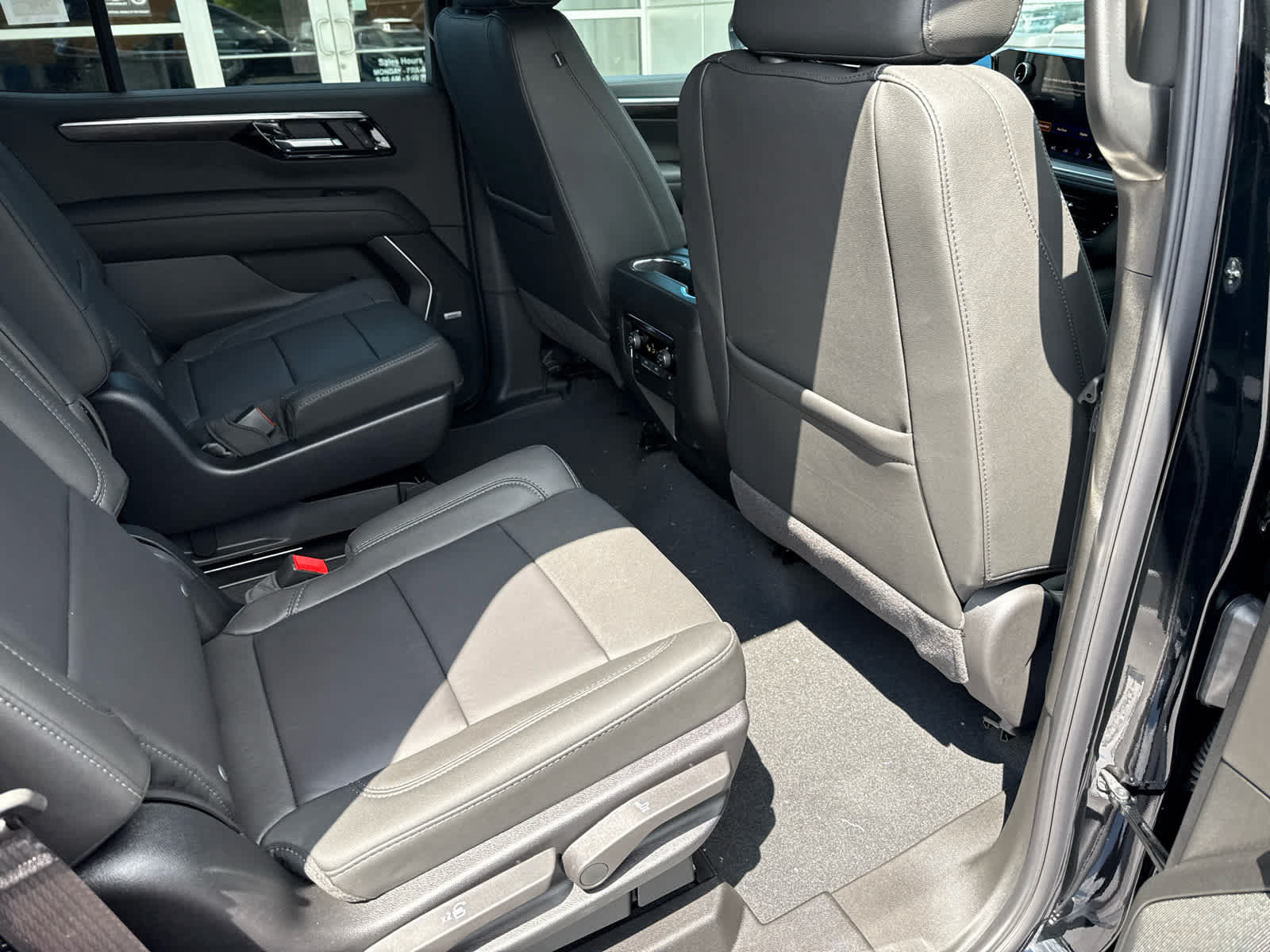 New 2026 Chevrolet Tahoe LT w/ Comfort Package AWD/4WD image 15