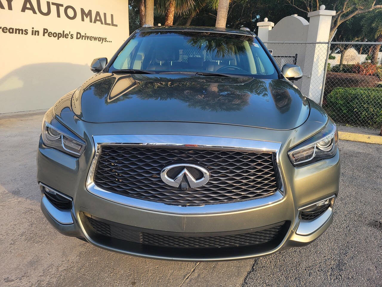 Used 2016 INFINITI QX60 FWD w/ Premium Plus Package image 3