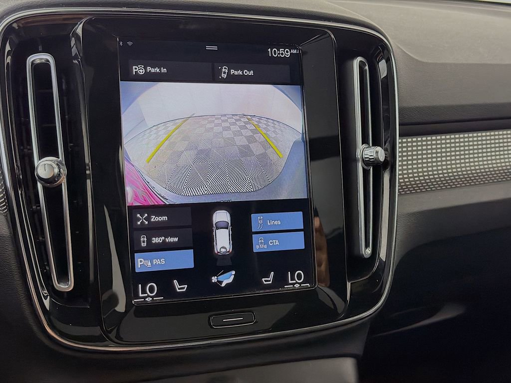 Used 2022 Volvo XC40 T5 R-Design w/ Advanced Package image 14