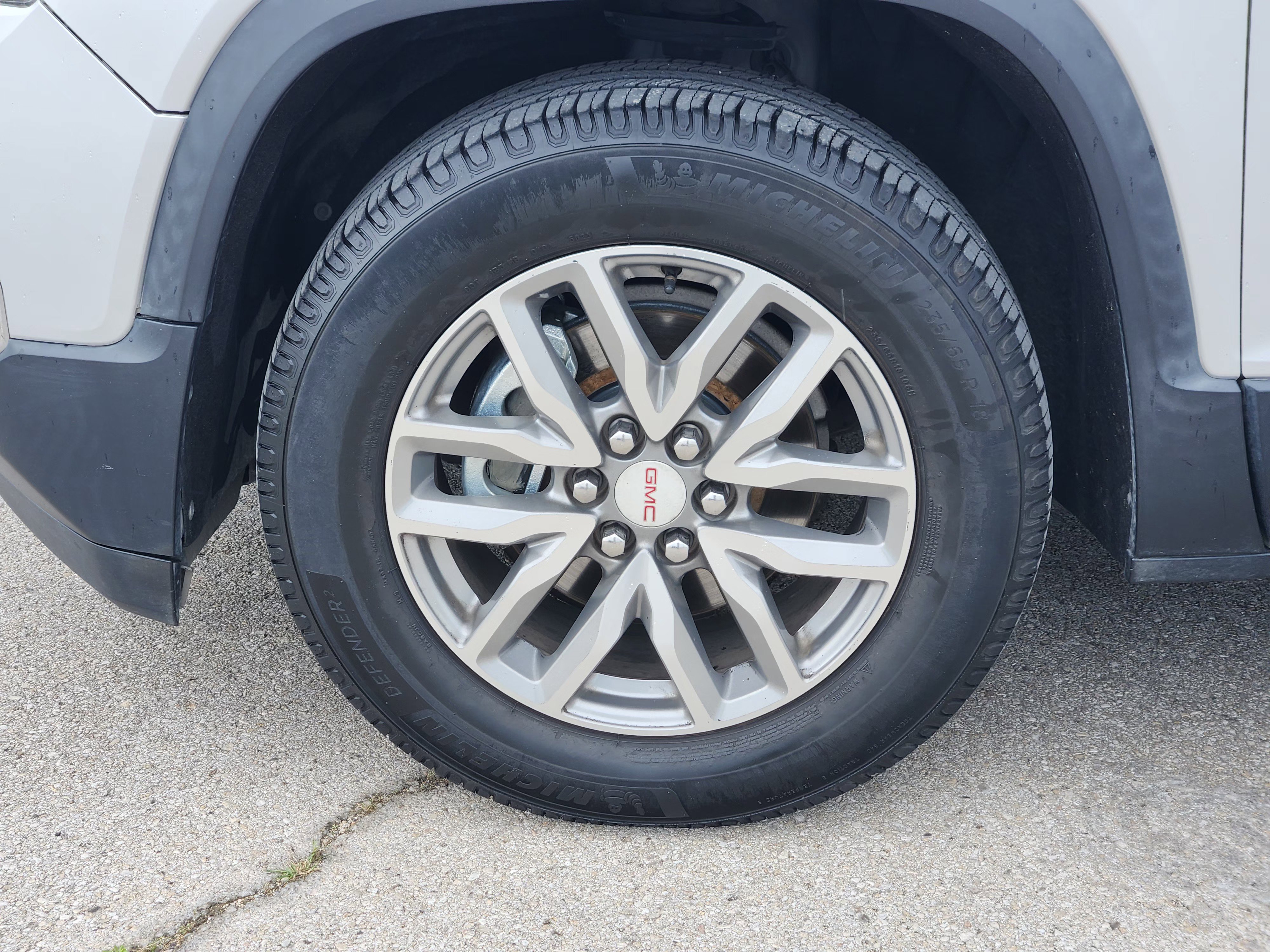 Used 2018 GMC Acadia SLE w/ Driver Alert Package I FWD image 10