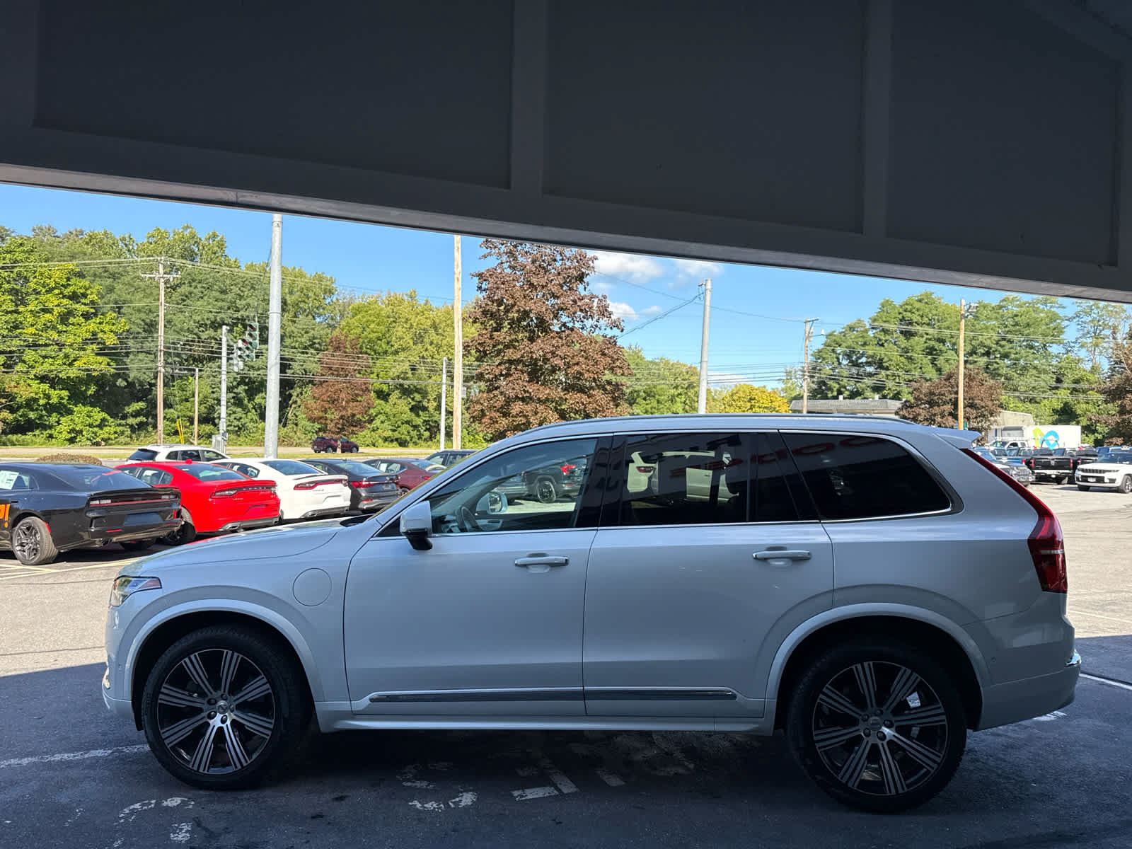 Used 2022 Volvo XC90 T8 Inscription w/ Advanced Package AWD/4WD image 4