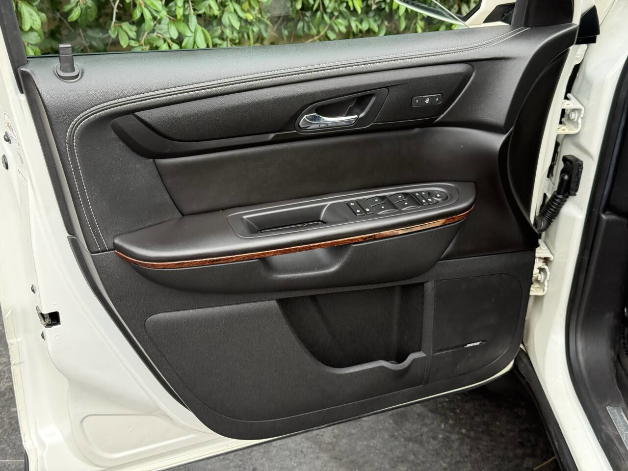 Used 2014 Chevrolet Traverse LTZ AWD/4WD image 12