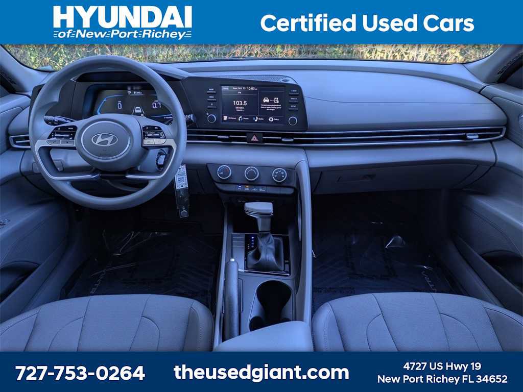 Used 2025 Hyundai Elantra SE image 15