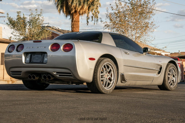 Used 2004 Chevrolet Corvette Z06 w/ Memory Package RWD image 8