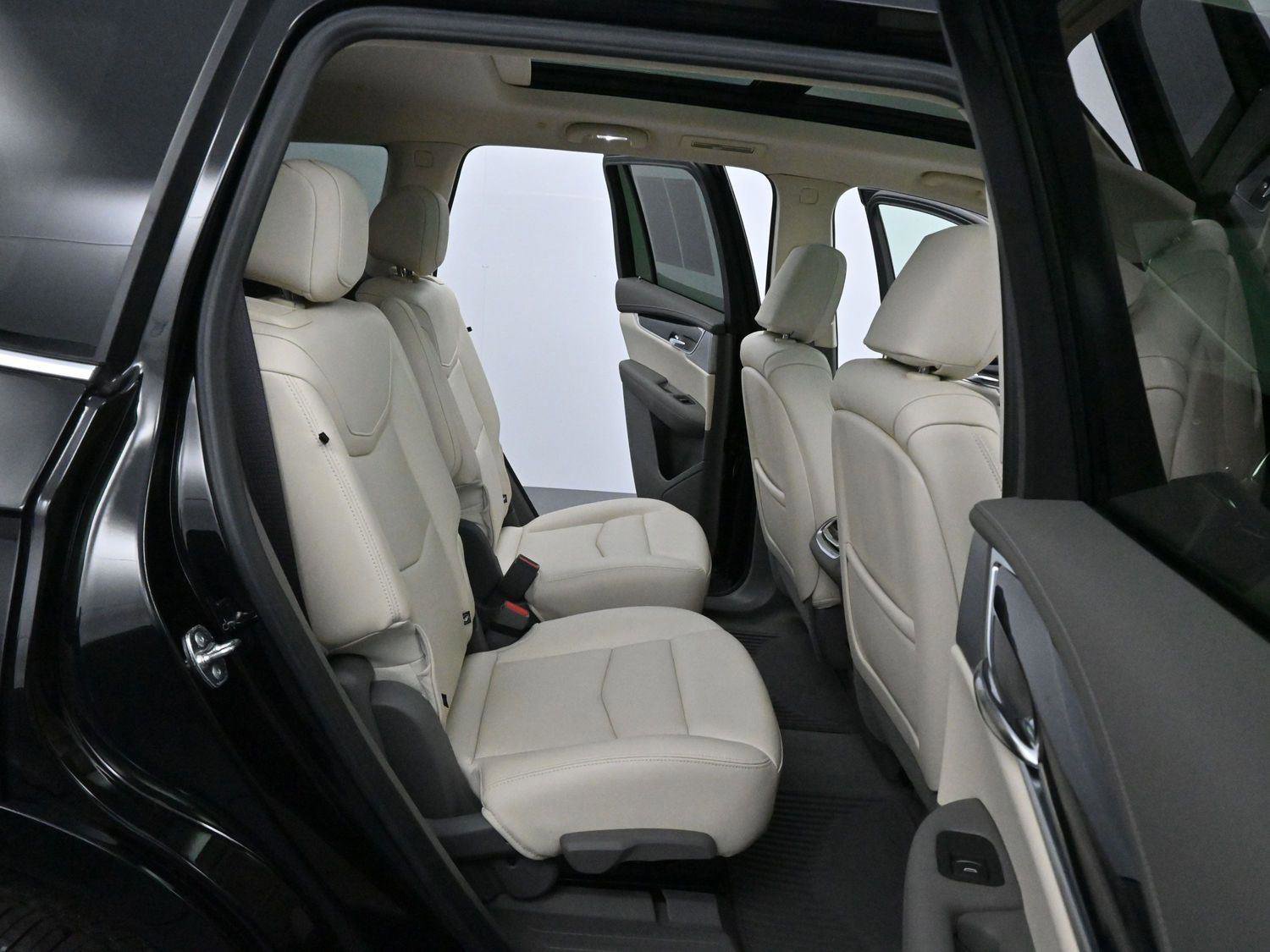 Certified 2024 Cadillac XT6 Premium Luxury image 35