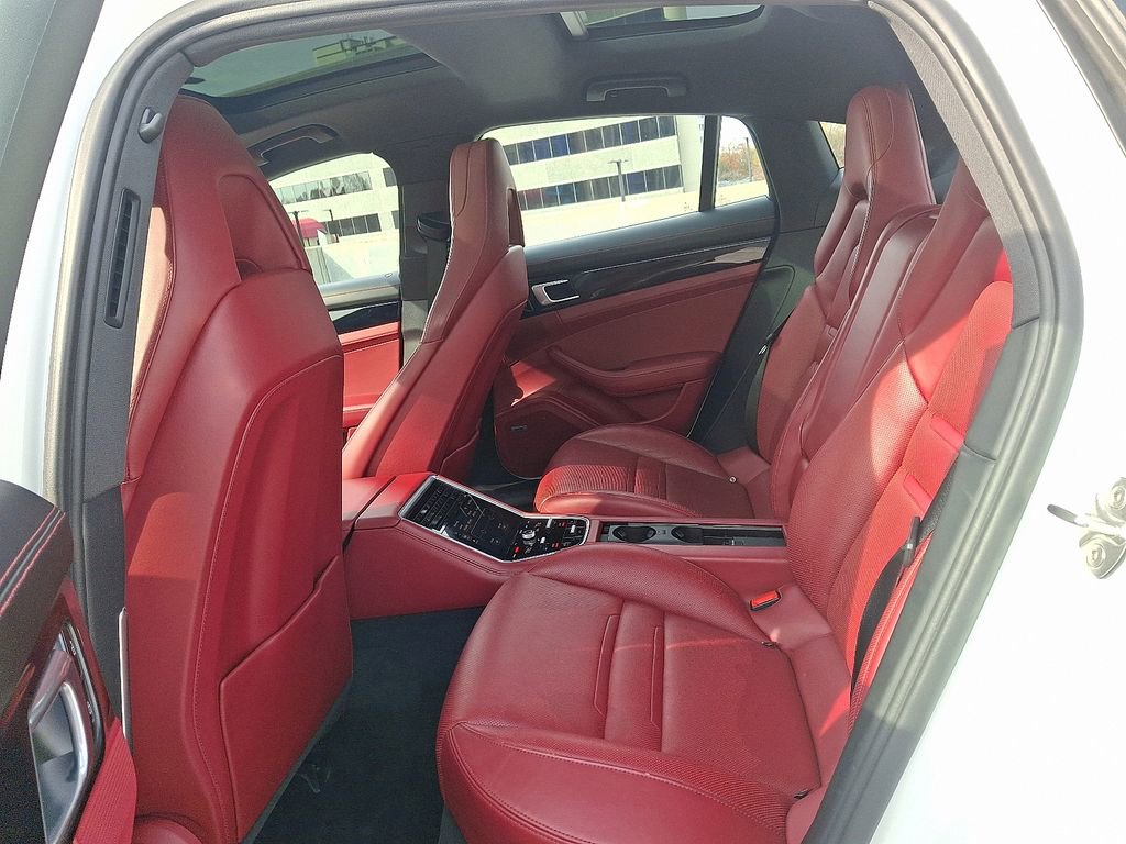 Used 2019 Porsche Panamera 4 image 12