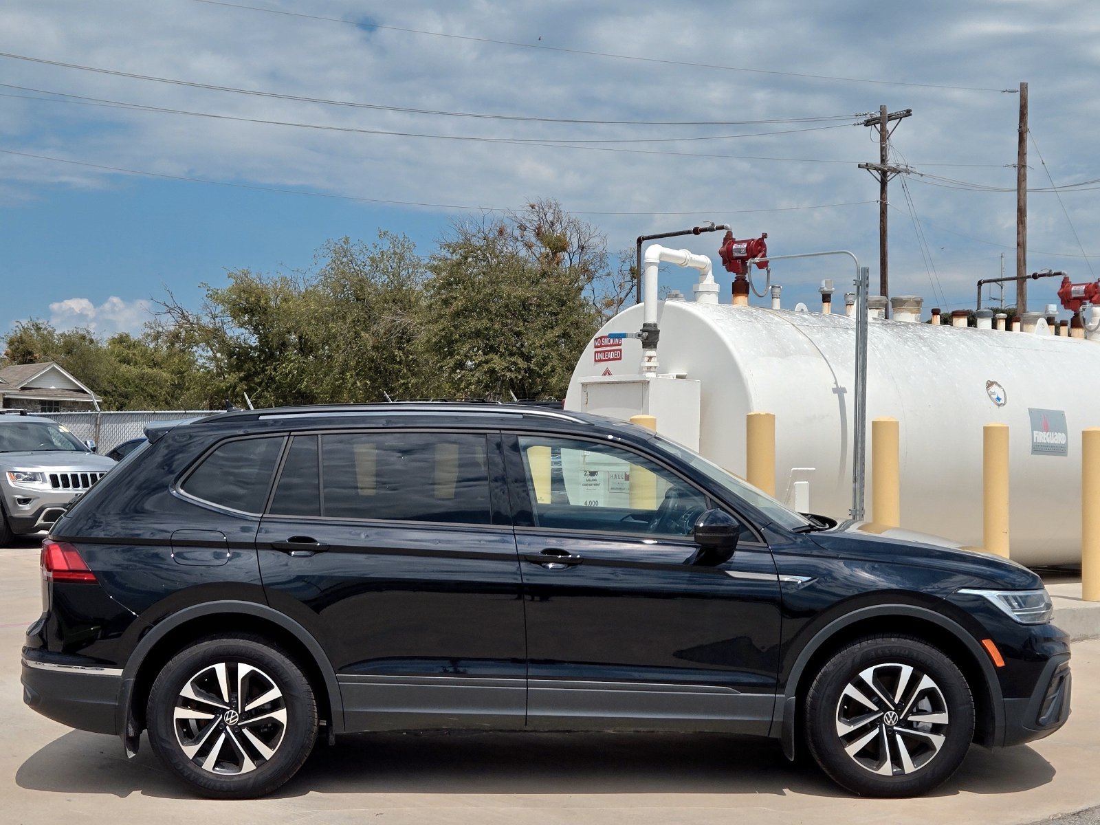 Used 2024 Volkswagen Tiguan S FWD image 3