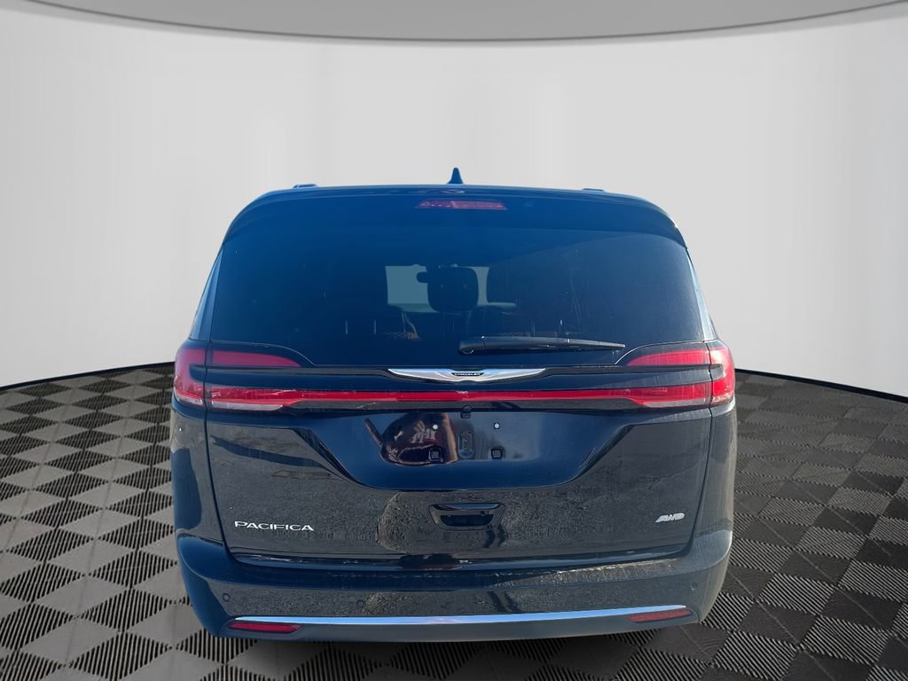 New 2026 Chrysler Pacifica Pinnacle image 4