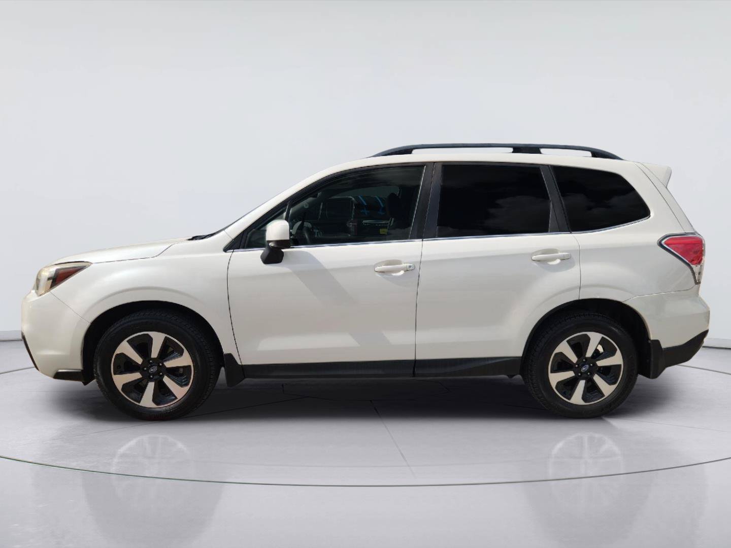 Used 2017 Subaru Forester 2.5i Limited w/ Protection Package #2 AWD/4WD image 4