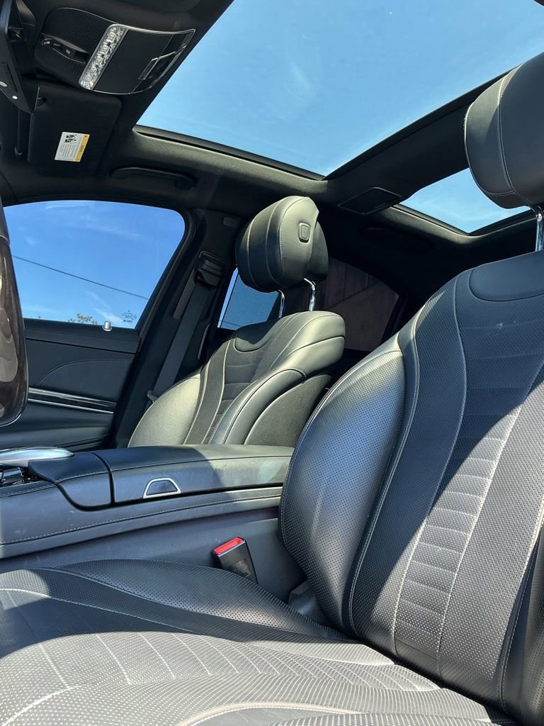 Used 2019 Mercedes-Benz S 560 Sedan image 32