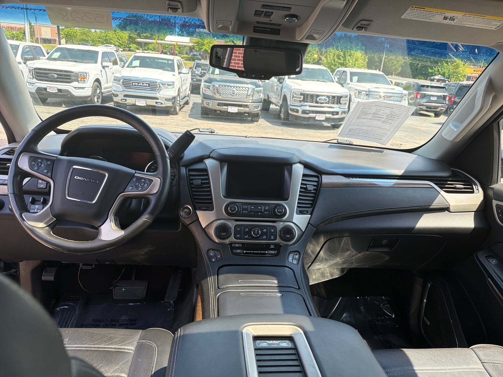 Used 2020 GMC Yukon Denali w/ Denali Ultimate Package AWD/4WD image 15