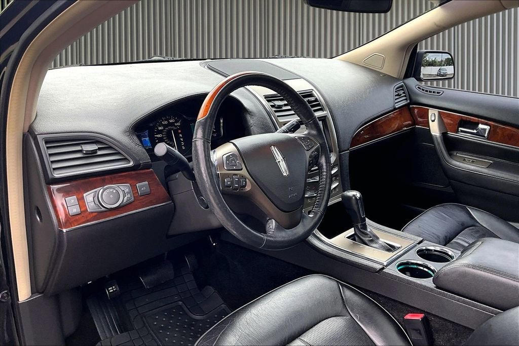 Used 2015 Lincoln MKX AWD w/ Equipment Group 102A image 15