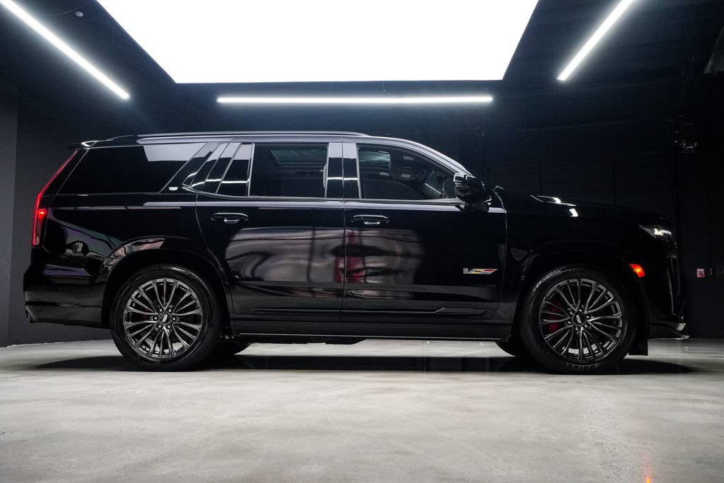 Used 2023 Cadillac Escalade V AWD/4WD image 9