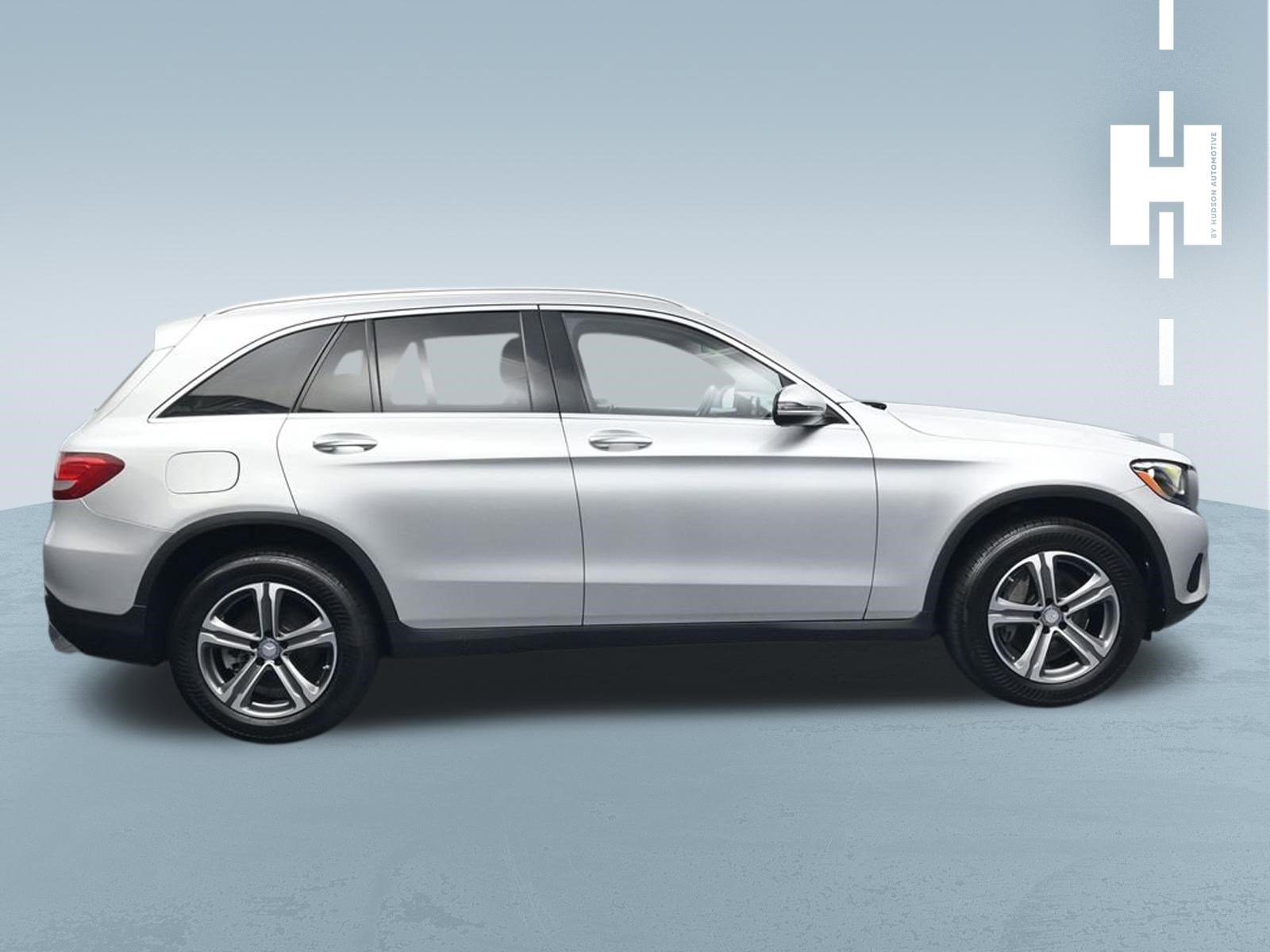 Used 2016 Mercedes-Benz GLC 300 4MATIC w/ Premium Package image 3