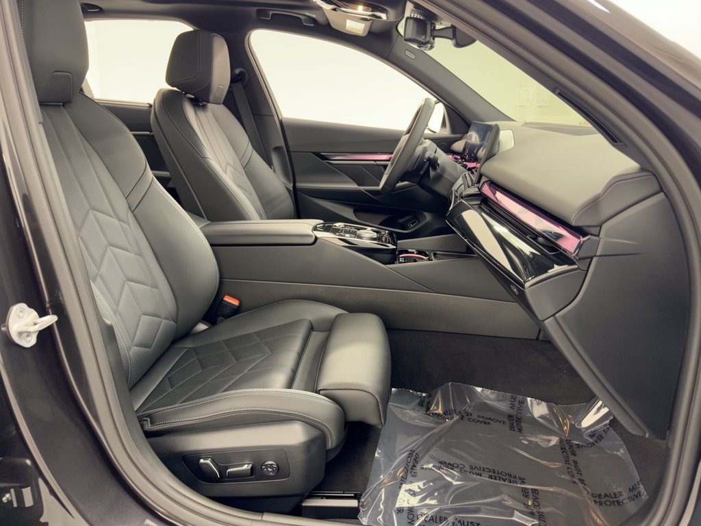 Certified 2026 BMW 530i RWD image 30
