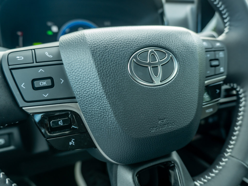 Used 2026 Toyota Camry SE w/ Convenience Package FWD image 29