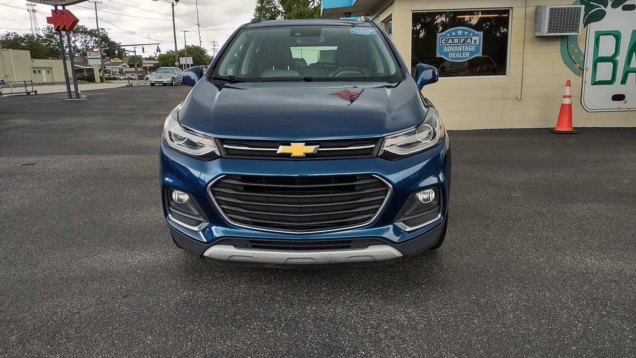 Used 2020 Chevrolet Trax Premier FWD image 2