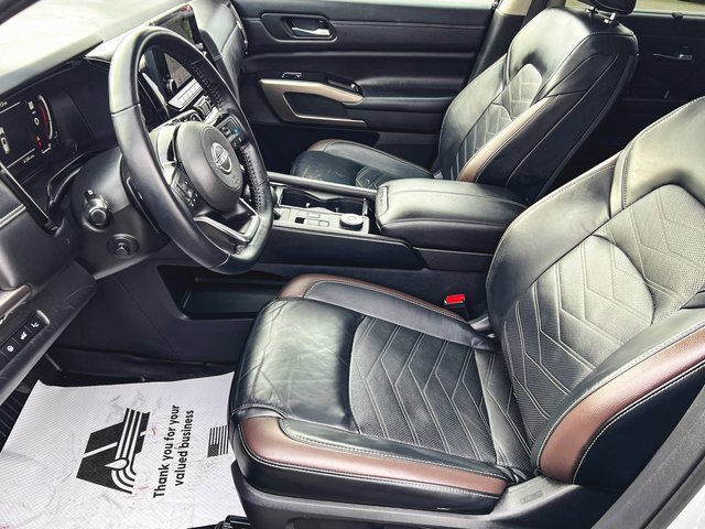 Used 2023 Nissan Pathfinder Platinum w/ Cargo Package image 12