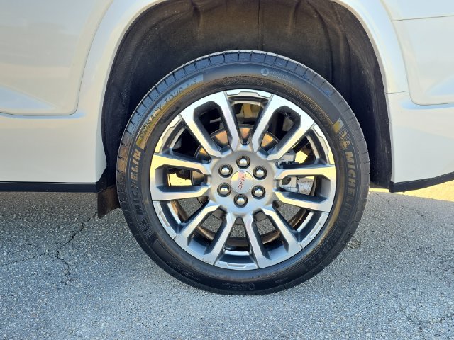Certified 2023 GMC Acadia Denali FWD image 8
