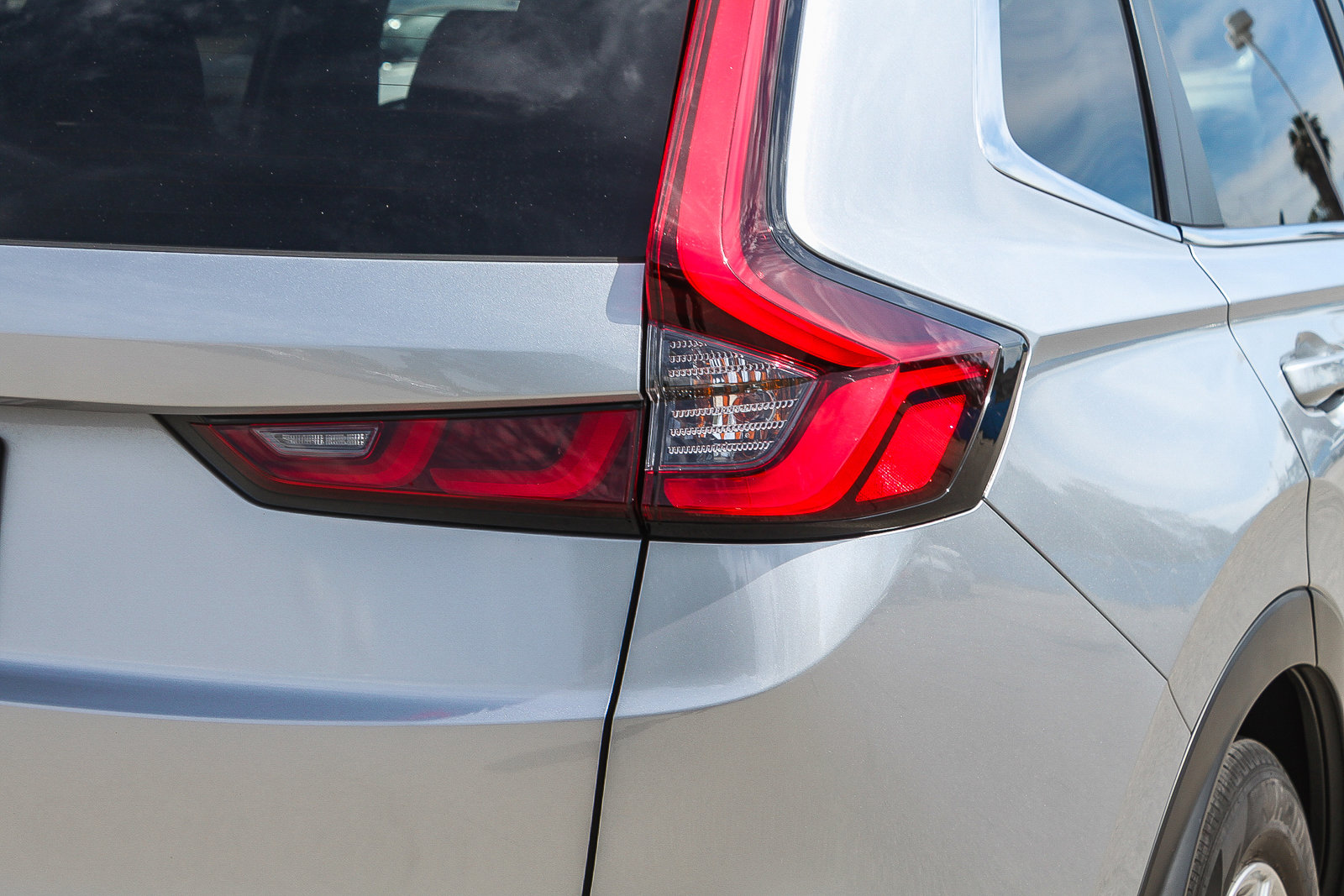 Used 2023 Honda CR-V EX-L image 10